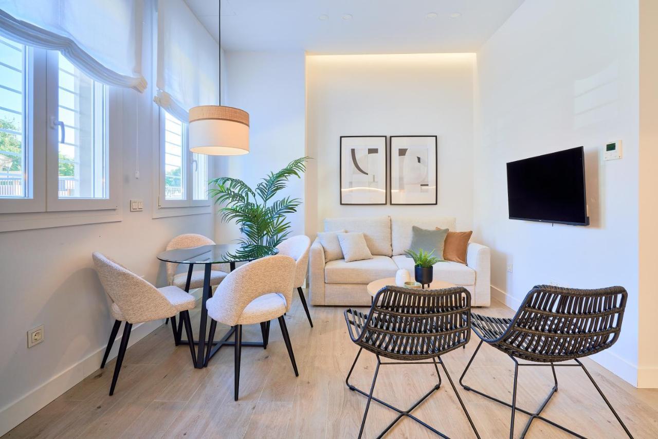 Lofts Parque De Huelin Daire Málaga Dış mekan fotoğraf