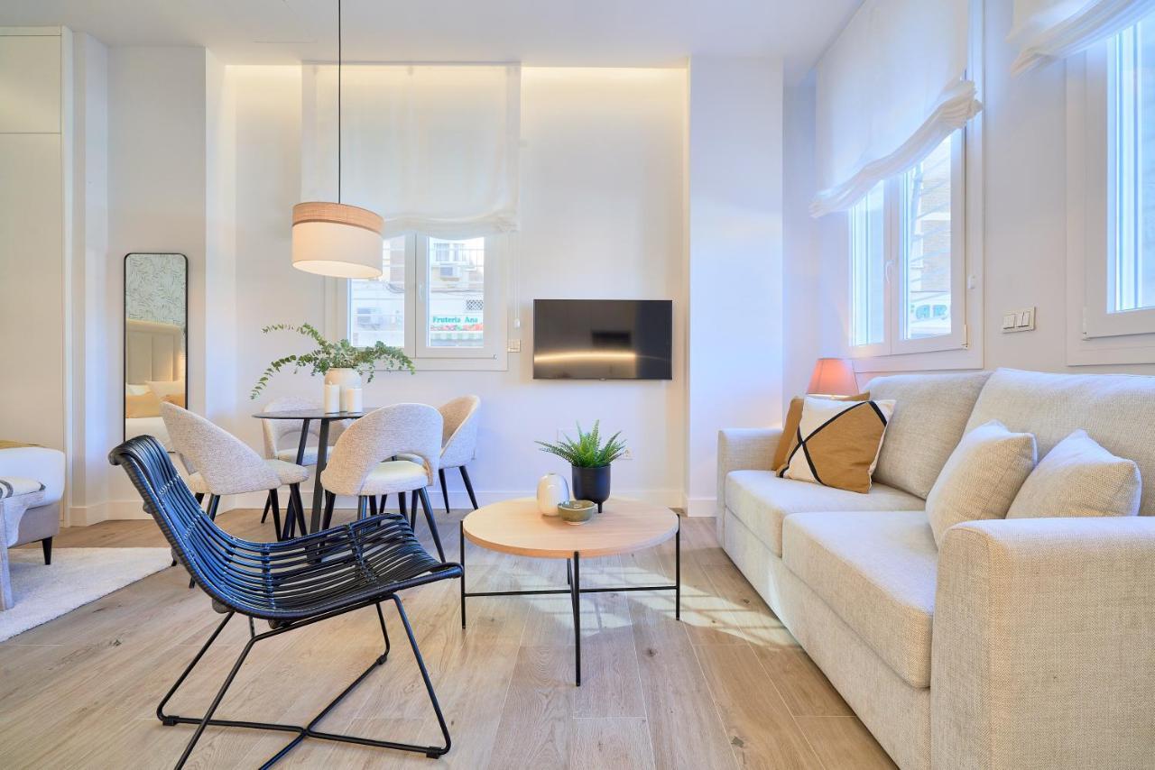 Lofts Parque De Huelin Daire Málaga Dış mekan fotoğraf