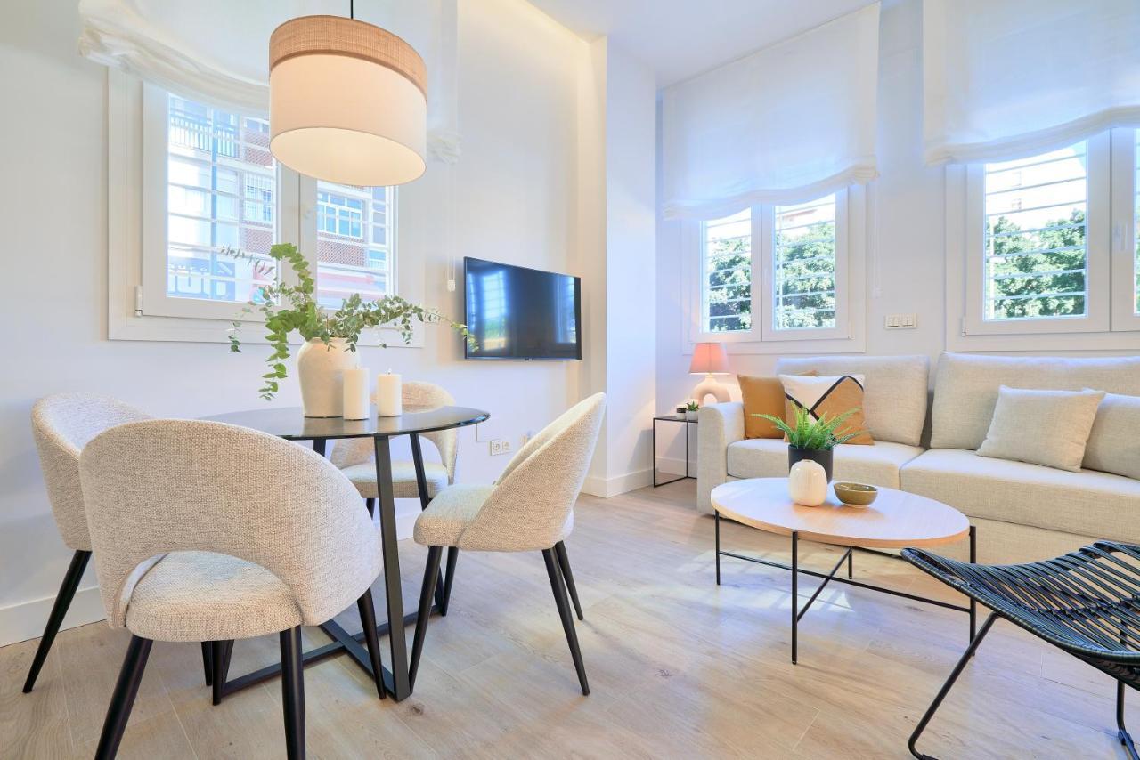 Lofts Parque De Huelin Daire Málaga Dış mekan fotoğraf